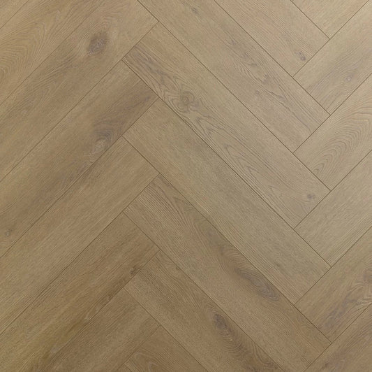 laminati muxa pranguli საფრანგეთი ნაძვის წყობა ლამინატი იატაკი ტექნიკური მახასიათებლები&nbsp;
წარმოების ადგილი: საფრანგეთი, AlsaFlooring
გამოყენების კლასი (Classification): 33 კლასი
ცვეთის კლასი: AC5
ჩამკეტი სისტემა (Lock): 5G
სისქე 12 მმ
ზომები (Dimensions):
1286 x 214 x 12 მმ&nbsp;



უპირატესობები (Advantages)
არ იკაწრება
იატაკქვეშა გათბობასთან თავსებადი
შესაფერისი მაღალი დატვირთვის ადგილებისთვის
ბავშვებისა და ცხოველებისთვის უსაფრთხო&nbsp;
მარტივი მოვლა
ნესტგამძლე
დამზადებულია ბუნებრივი და მდგრადი მასალე
